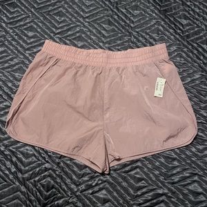 NWT Aeropostale Mauve shorts size large.